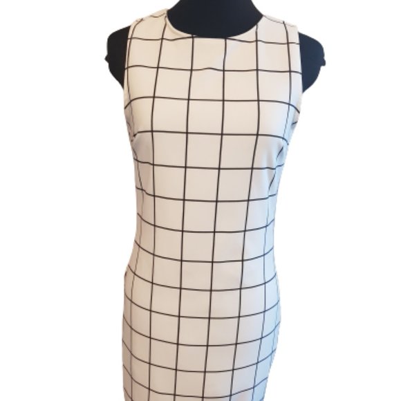 FASHION NOVA // Grid Dress - Picture 6 of 12